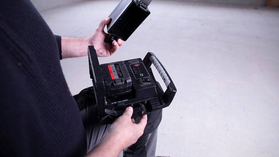 projecteur multi batterie 18 V 4000 MA rechargeable Brennenstuhl projecteur multi batterie 18 V 4000 MA rechargeable Brennenstuhl